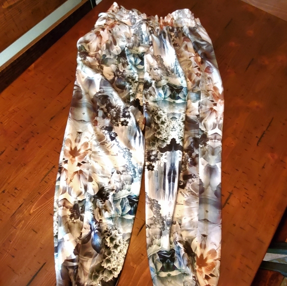 BeBe Set - Picture 5 of 5